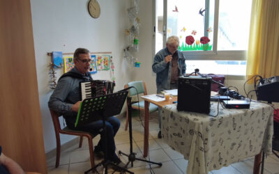 Musica al Centro Diurno Malpighi di Arezzo